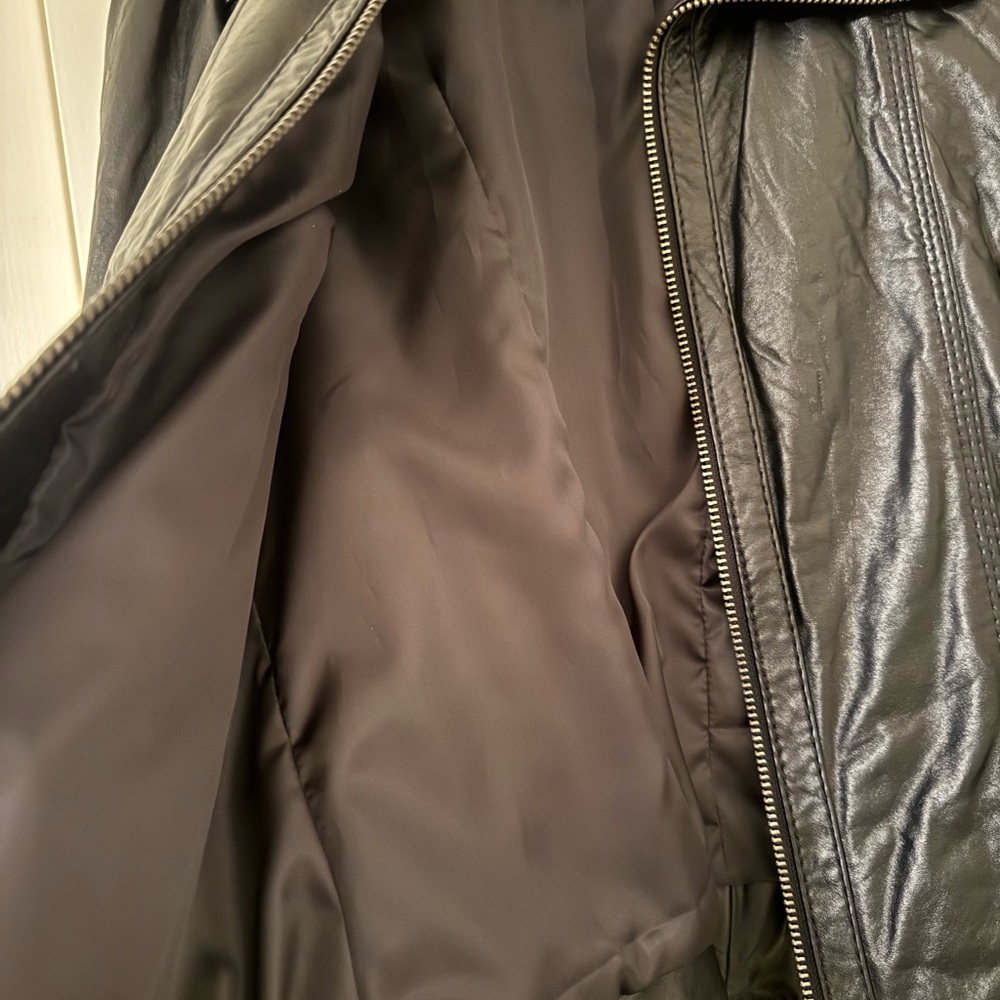 Leather jacket - Picture 4 of 5